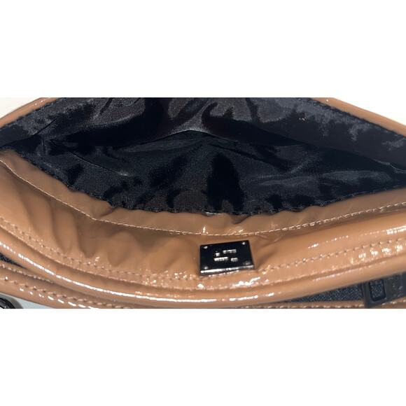 M1-92 THINK ROYLN Puffer Wrist Bag Tan/Black - Picture 4 of 6